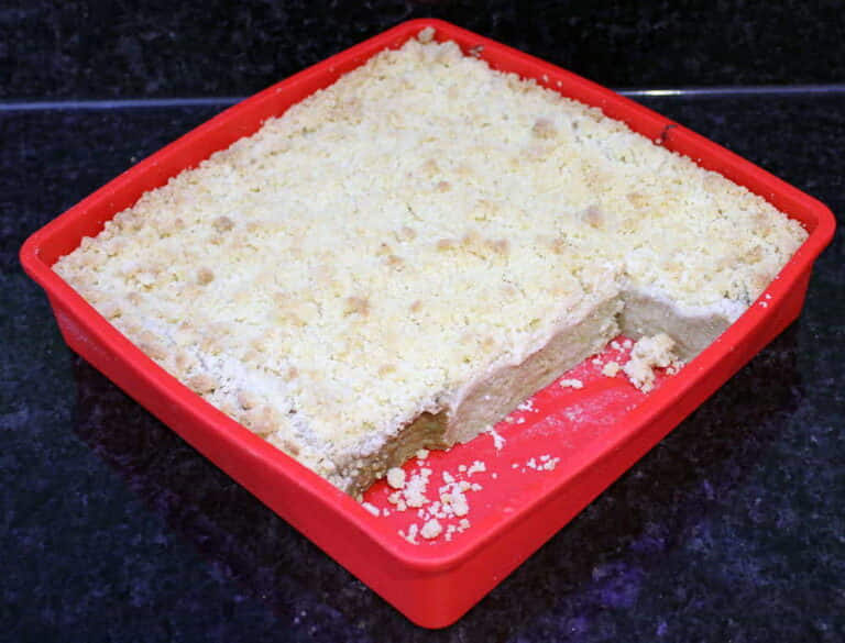 Silicone Bakeware Rhubarb Cake Crumble