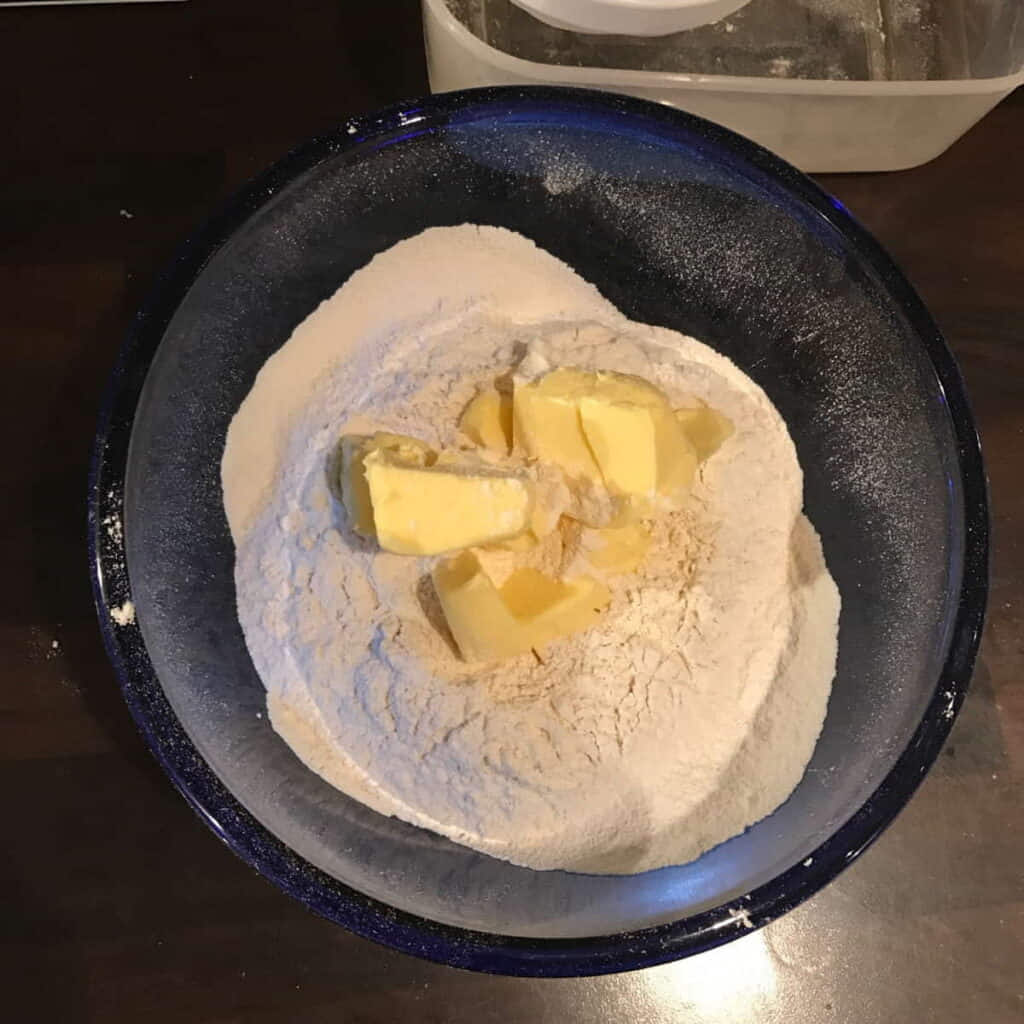 Flour and butter for the mince pies