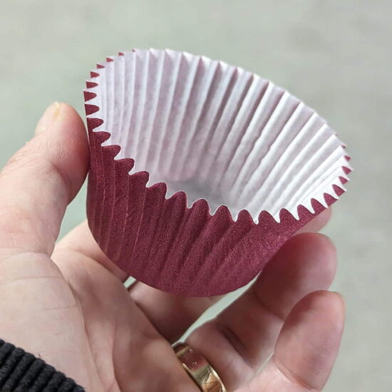 E933 - Burgundy Cupcake or Muffin Cases E933 - Burgundy Cupcake or Muffin Cases